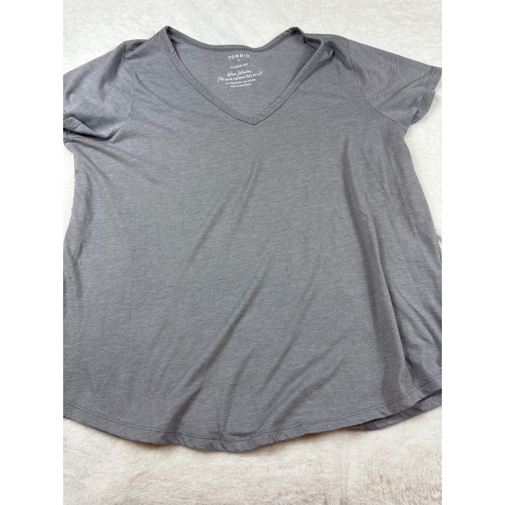 Torrid Womens Plus Size 1 Classic Fit V-Neck T-Shirt Heather Gray Short Sleeve